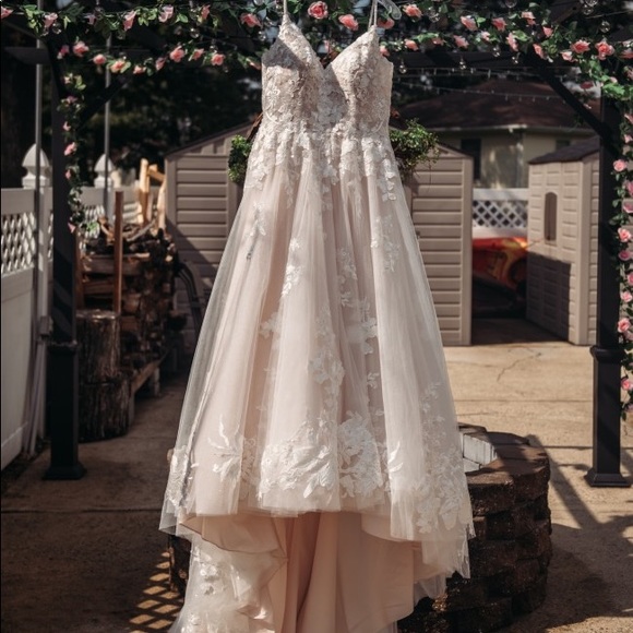 Essense of Australia D3032 - Picture 5 of 8